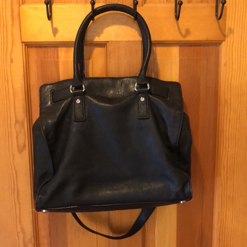 💙Michael Kors Lock Black Chain Tote Bag! Please see description! Leather Bag! - Picture 6 of 14